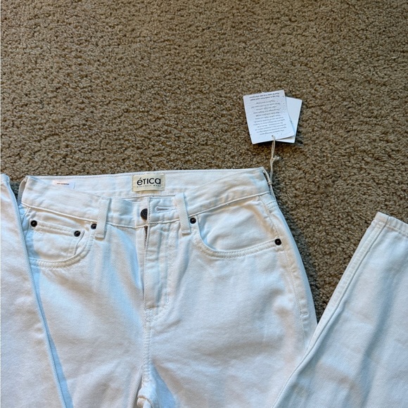 New with tags White Jeans - Picture 8 of 8